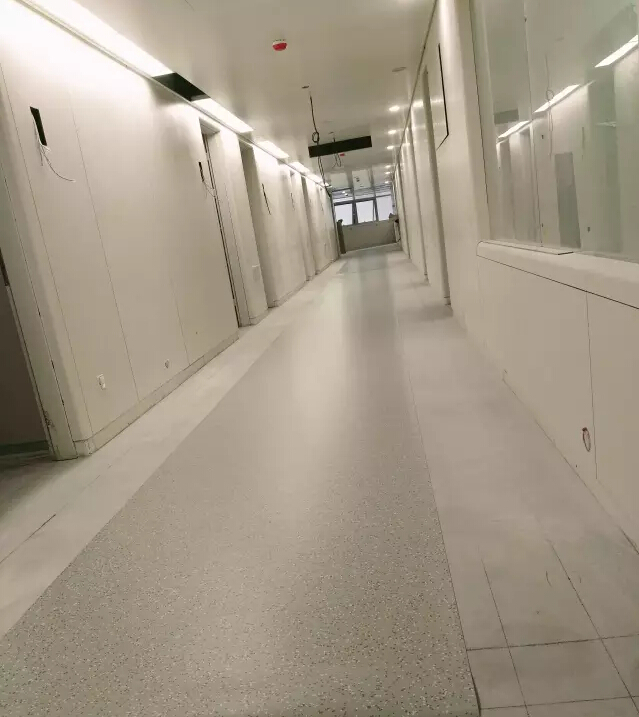 安徽六安医院铺装海美诺卷材橡胶地板